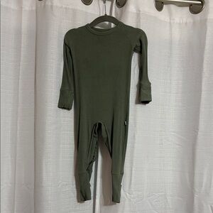 Little Sleepies Forest Green Ribbed croissant